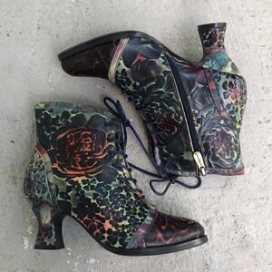 L’Artiste hand painted ankle boots